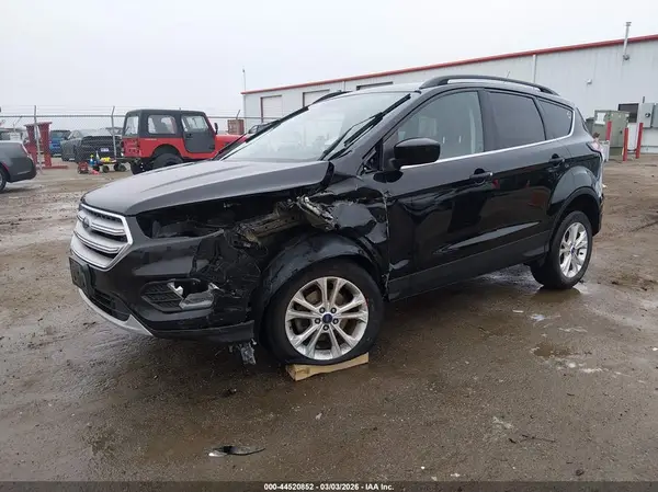 1FMCU0HD7JUA10152 2018 FORD ESCAPE - Image 2