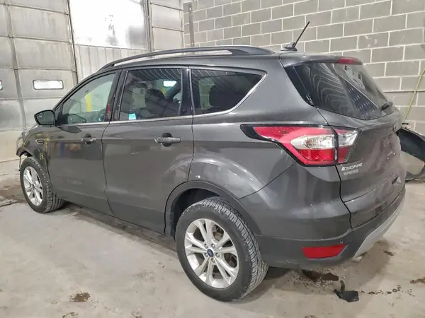 1FMCU0HD7JUA22981 2018 FORD ESCAPE - Image 2