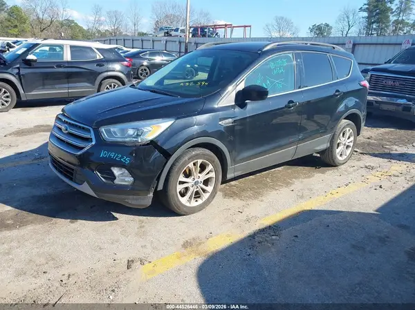 1FMCU0HD7JUA52594 2018 FORD ESCAPE - Image 2