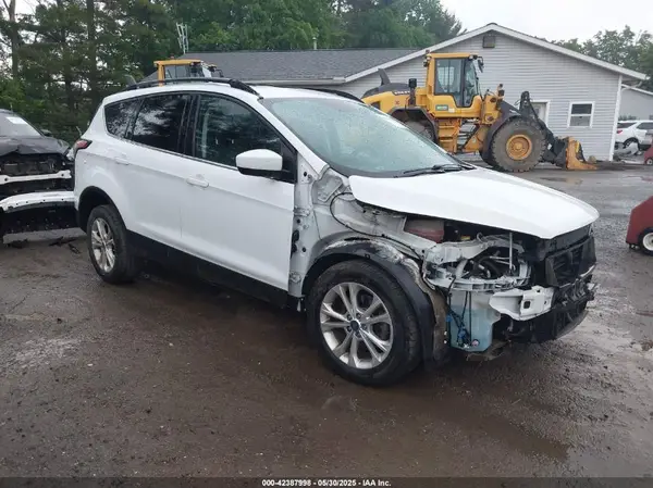 1FMCU0HD7JUA61943 2018 FORD ESCAPE - Image 1