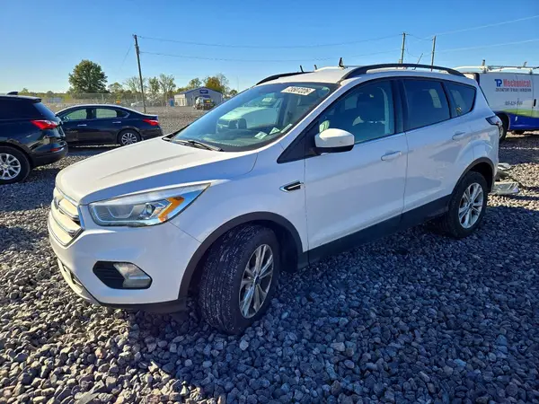 1FMCU0HD7JUC03109 2018 FORD ESCAPE - Image 1