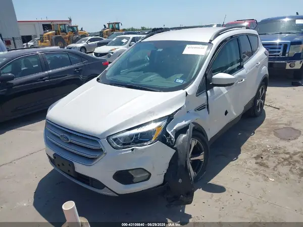 1FMCU0HD7JUD04327 2018 FORD ESCAPE - Image 2