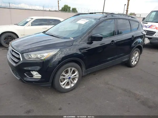 1FMCU0HD7JUD37635 2018 FORD ESCAPE - Image 2