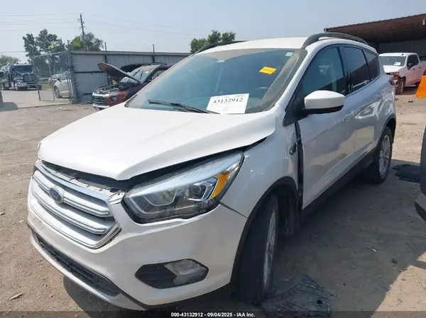 1FMCU0HD7KUA82308 2019 FORD ESCAPE - Image 2