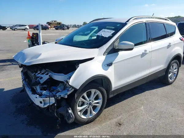 1FMCU0HD8JUA09513 2018 FORD ESCAPE - Image 2