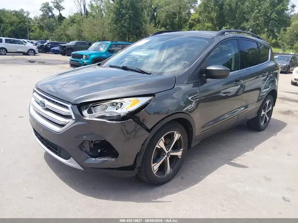 1FMCU0HD8JUA47887 2018 FORD ESCAPE - Image 2