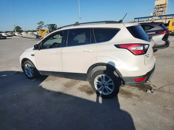 1FMCU0HD8JUA48375 2018 FORD ESCAPE - Image 2