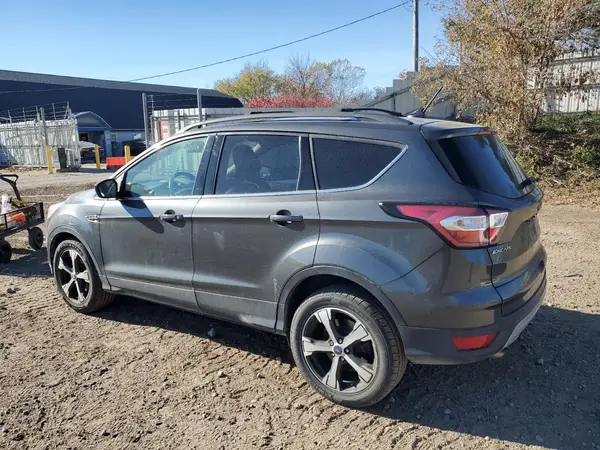 1FMCU0HD8JUA70781 2018 FORD ESCAPE - Image 2