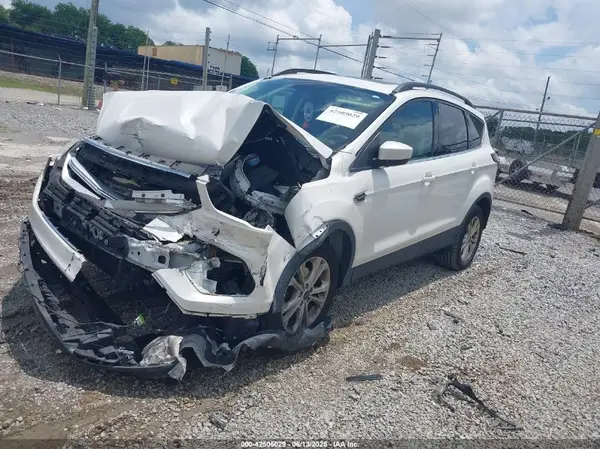 1FMCU0HD8JUA93994 2018 FORD ESCAPE - Image 2