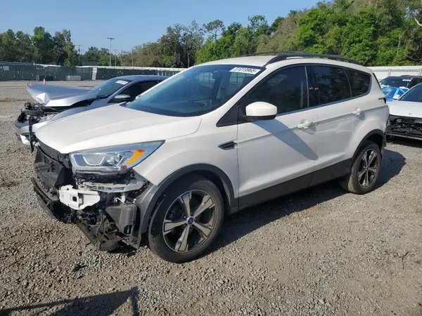 1FMCU0HD8JUB20501 2018 FORD ESCAPE - Image 1