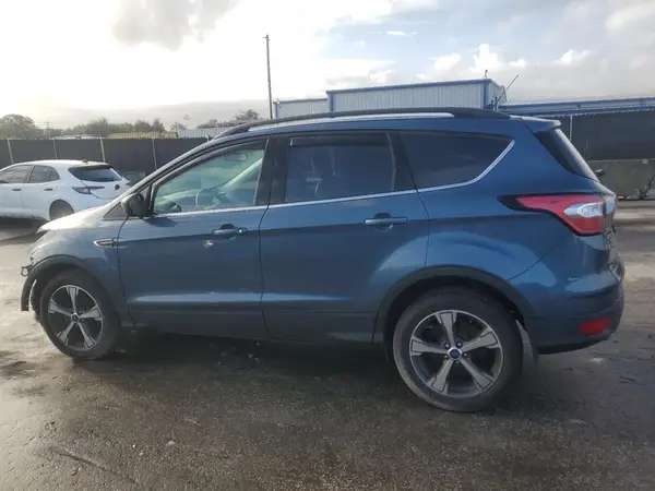 1FMCU0HD8JUB58844 2018 FORD ESCAPE - Image 2
