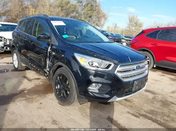 1FMCU0HD8JUC47331 2018 FORD ESCAPE - Image 1