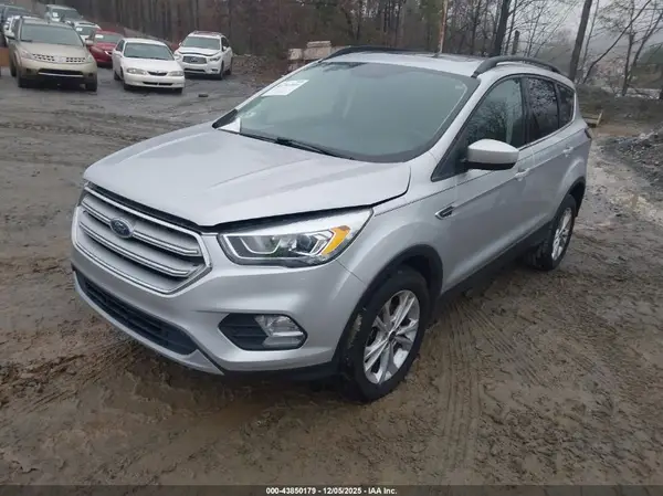 1FMCU0HD8JUC74027 2018 FORD ESCAPE - Image 2