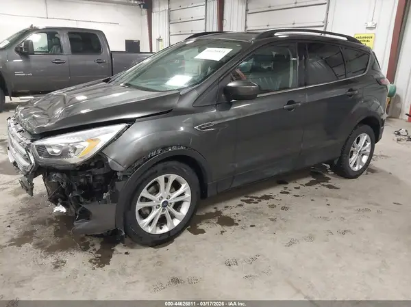 1FMCU0HD8JUD47929 2018 FORD ESCAPE - Image 2
