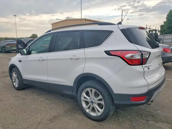 1FMCU0HD8JUD48854 2018 FORD ESCAPE - Image 2