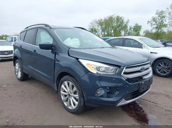 1FMCU0HD8KUA95939 2019 FORD ESCAPE - Image 1