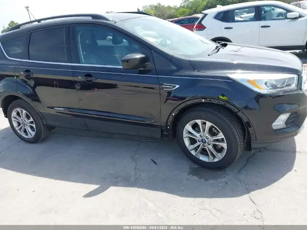 1FMCU0HD8KUB95331 2019 FORD ESCAPE - Image 1