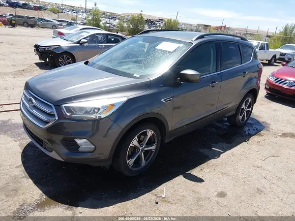 1FMCU0HD9JUA24330 2018 FORD ESCAPE - Image 2