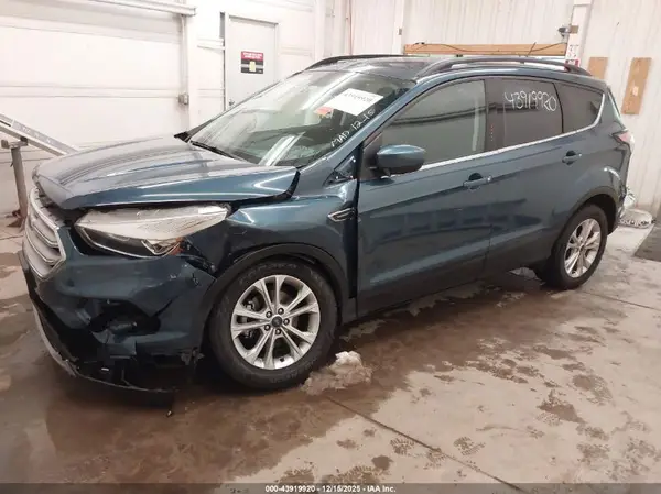1FMCU0HD9JUA50104 2018 FORD ESCAPE - Image 2