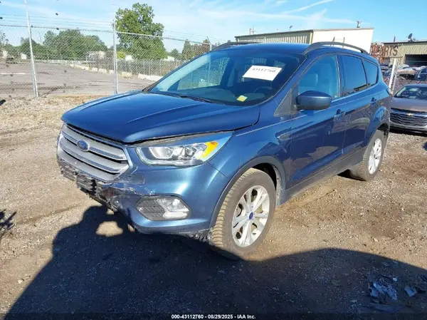 1FMCU0HD9JUA98993 2018 FORD ESCAPE - Image 2