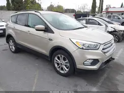 1FMCU0HD9JUC48746 2018 FORD ESCAPE