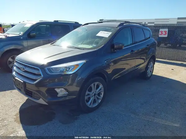 1FMCU0HD9JUD36373 2018 FORD ESCAPE - Image 2