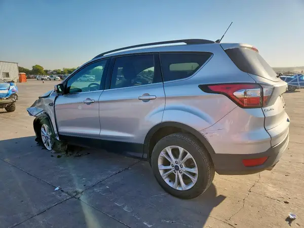 1FMCU0HD9JUD36700 2018 FORD ESCAPE - Image 2