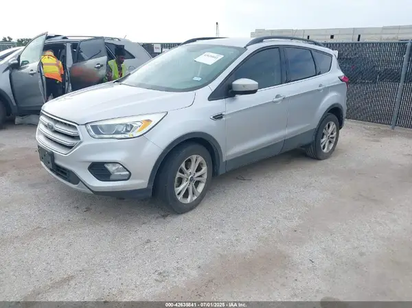 1FMCU0HD9KUB34621 2019 FORD ESCAPE - Image 2