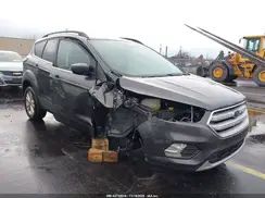 1FMCU0HDXJUD49195 2018 FORD ESCAPE
