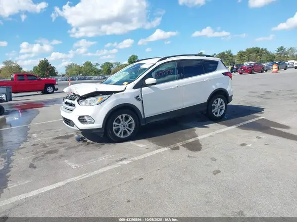 1FMCU0HDXKUA01687 2019 FORD ESCAPE - Image 2