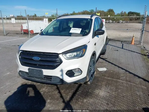1FMCU0HDXKUA53773 2019 FORD ESCAPE - Image 2