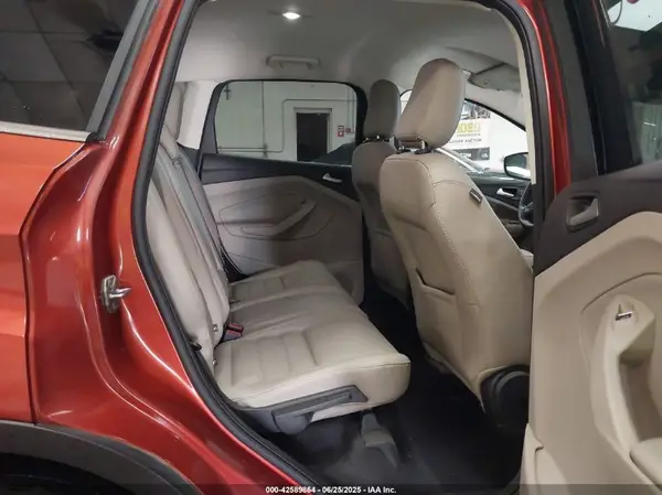 1FMCU0HDXKUB21263 2019 FORD ESCAPE - Image 8