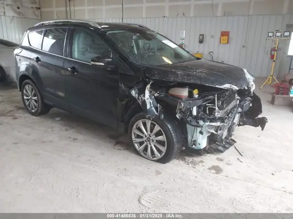1FMCU0J90HUA59029 2017 FORD ESCAPE - Image 1