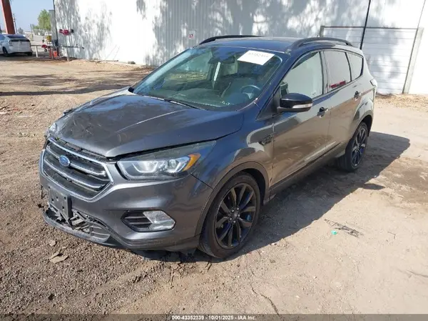 1FMCU0J90HUB61155 2017 FORD ESCAPE - Image 2