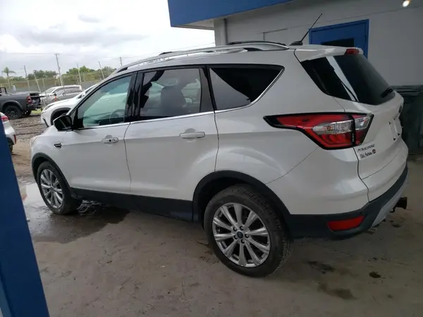 1FMCU0J90HUD34673 2017 FORD ESCAPE - Image 2