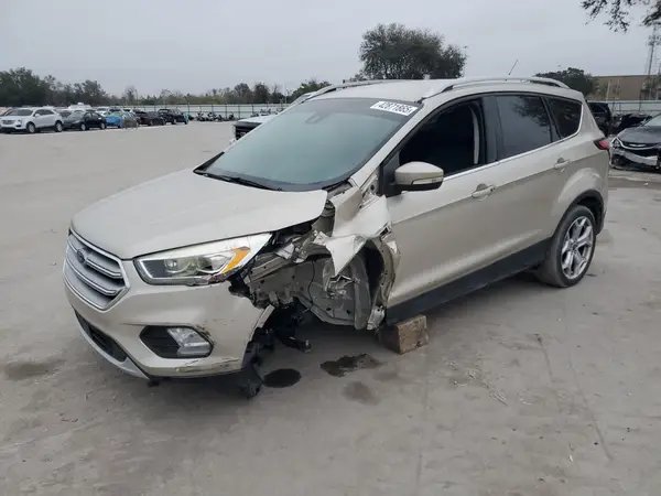 1FMCU0J90HUD86420 2017 FORD ESCAPE - Image 1