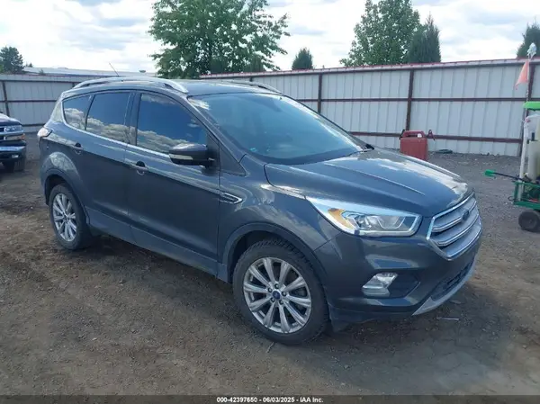 1FMCU0J90HUD94825 2017 FORD ESCAPE - Image 1