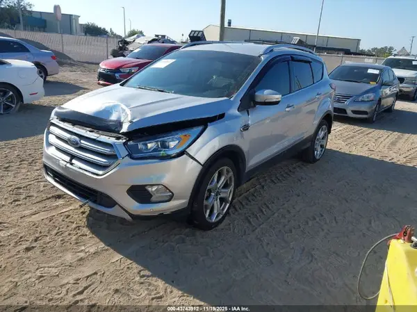 1FMCU0J90KUA50497 2019 FORD ESCAPE - Image 2