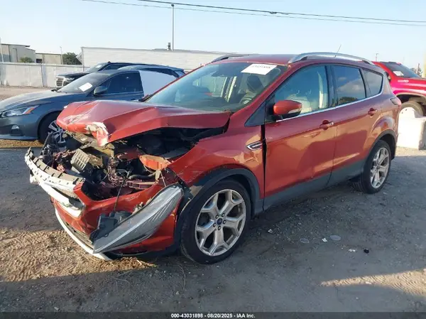 1FMCU0J90KUC08109 2019 FORD ESCAPE - Image 2