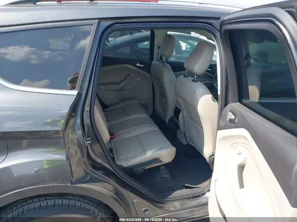 1FMCU0J90KUC32183 2019 FORD ESCAPE - Image 8
