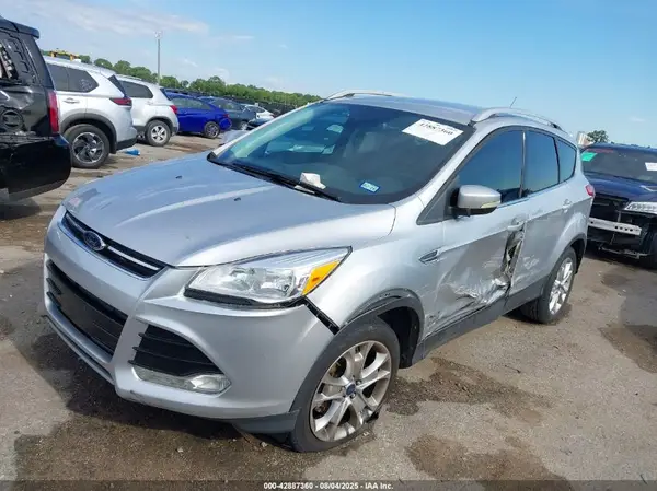 1FMCU0J91GUB70915 2016 FORD ESCAPE - Image 2