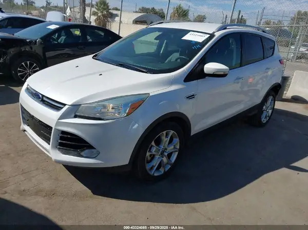 1FMCU0J91GUC14122 2016 FORD ESCAPE - Image 2
