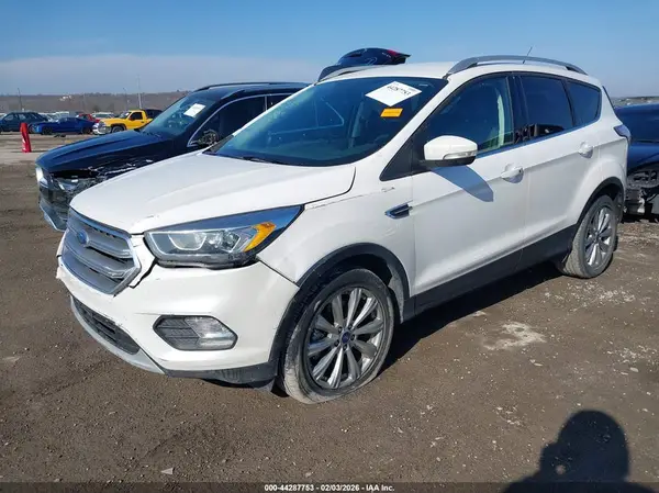 1FMCU0J91HUA13726 2017 FORD ESCAPE - Image 2