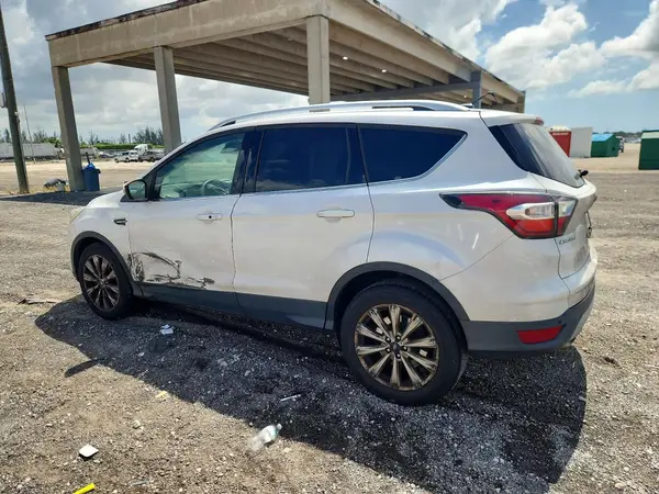 1FMCU0J91HUA22829 2017 FORD ESCAPE - Image 2
