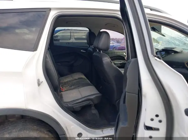 1FMCU0J91HUA60982 2017 FORD ESCAPE - Image 8