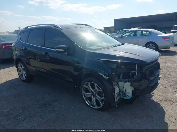 1FMCU0J91HUA75417 2017 FORD ESCAPE - Image 1