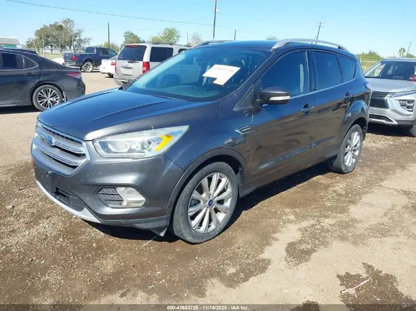 1FMCU0J91HUC00352 2017 FORD ESCAPE - Image 2