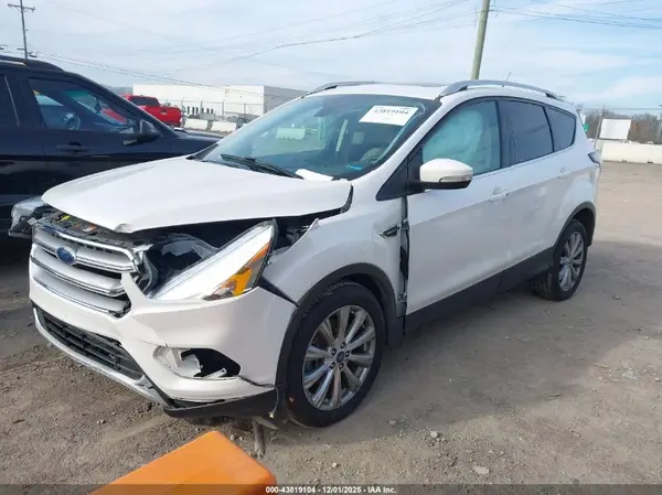1FMCU0J91HUC08306 2017 FORD ESCAPE - Image 2