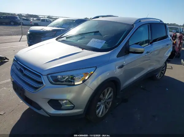 1FMCU0J91HUC39037 2017 FORD ESCAPE - Image 2