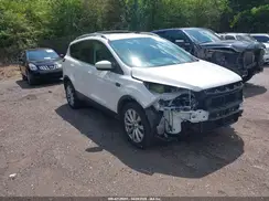 1FMCU0J91HUD35587 2017 FORD ESCAPE